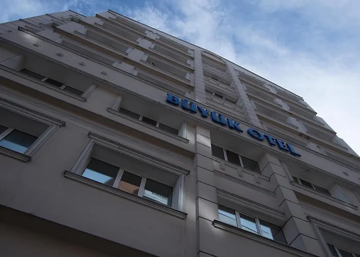 Buyuk 3* إسكيشير